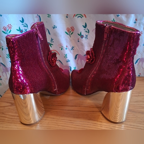 NWOT Betsey Johnson Finlee Pink Sequin & Metallic Rosette GoGo Boots SZ 8.5M - Picture 4 of 8